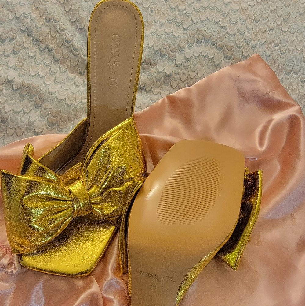 Twelve AM Co girl friend gold heels size 11 - Picture 5 of 6